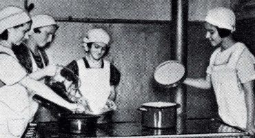 Arbeiterfrauenleben und die Kochschulen der Industrie
