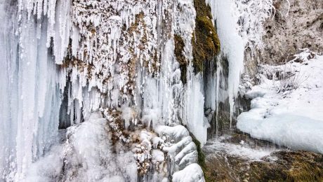 Der wachsende Wasserfall Spektakuläres Naturdenkmal bei Nohn