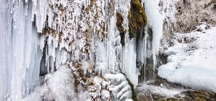 Der wachsende Wasserfall Spektakuläres Naturdenkmal bei Nohn