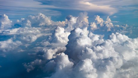 Flüchtige Poesie aus Weiß und Blau Die Wolkengattungen am Himmel