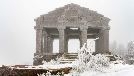 Kristallfunkeln, Mystik und edle Genüsse