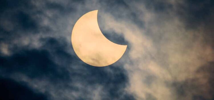 Die Sonnenfinsternis am 12. August Die Sonnenfinsternis am 12. August